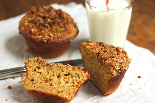 Oat, Cheddar & Apple Breakfast Muffins W/Bacon Streusel Topping|Craving Something Healthy