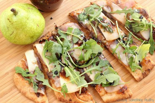 Pear Prosciutto and Arugula Pizza|Craving Something Healthy