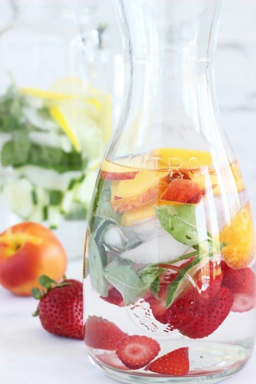 How to make pretty refreshing infused water|Craving Something Healthy