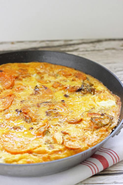 Perfect for a protein packed breakfast with leftovers for dinner! Spanish Tortilla with Sweet Potatoes and Hatch Chilis|Craving Something Healthy 