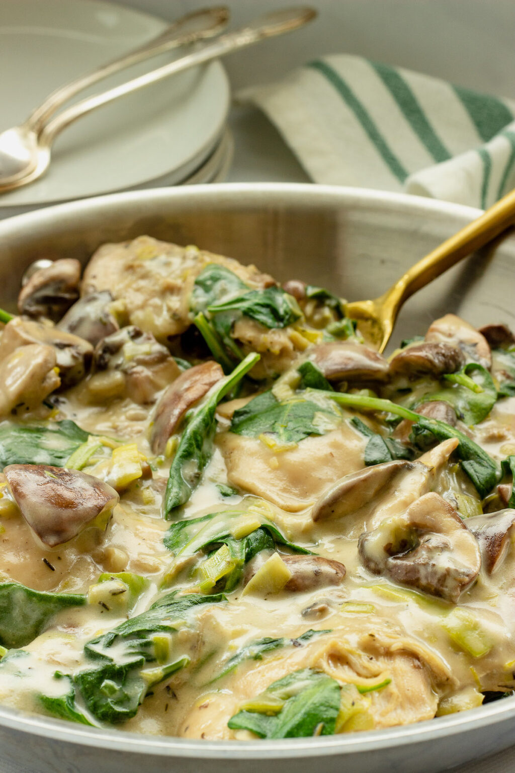Chicken With Spinach and Mushrooms Craving Something Healthy